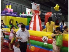 重慶充氣城堡，成都充氣兒童樂園定做，廣州制作充氣城堡廠家飄彩
